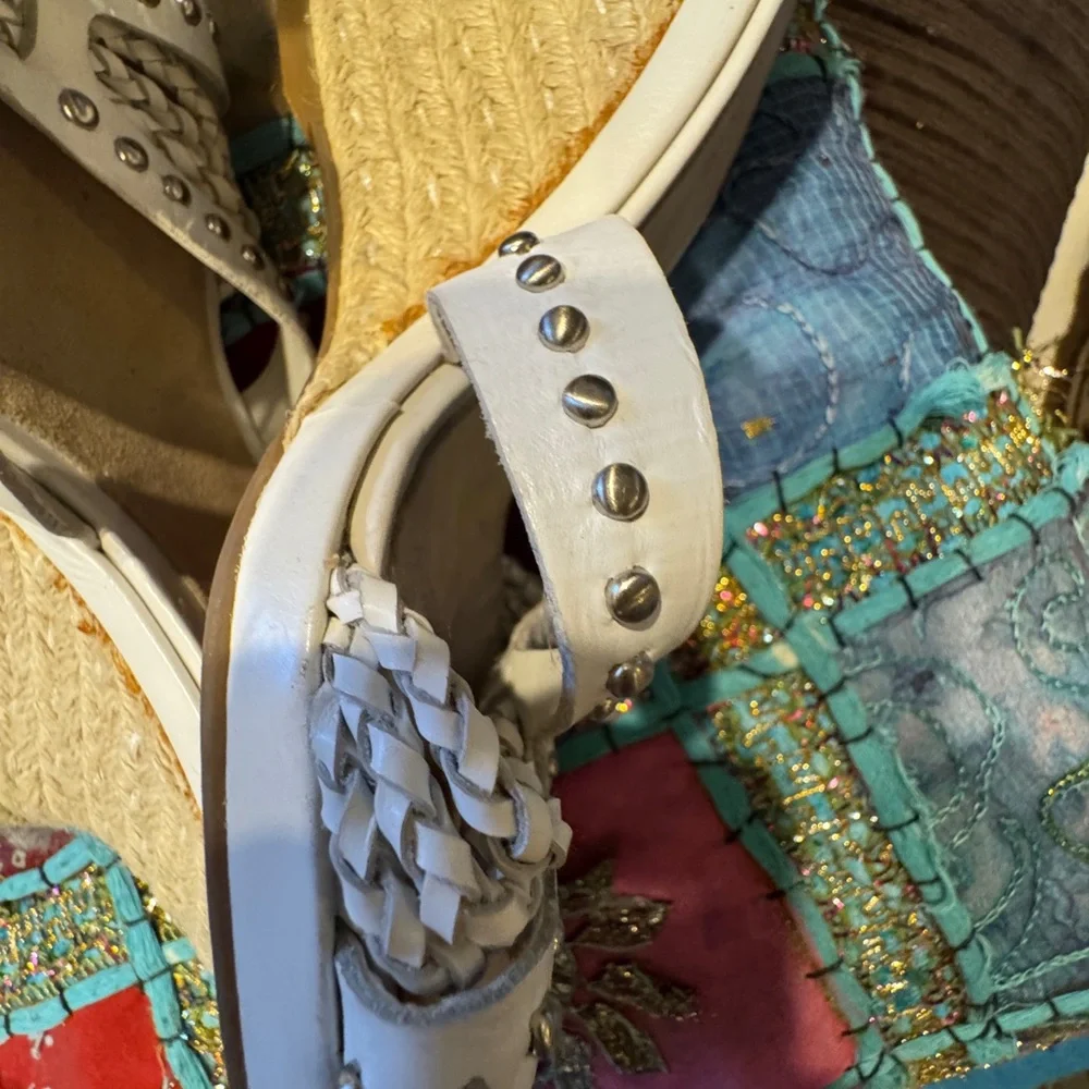 NWOT Leather Enzo Angiolini White Studded Women's Sandals